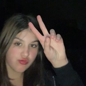 Meet your Posher, Dakota